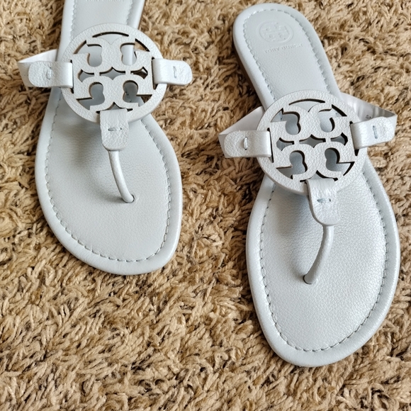 Tory Burch Miller thong baby blue leather sandals sz 8,5 - Picture 2 of 5